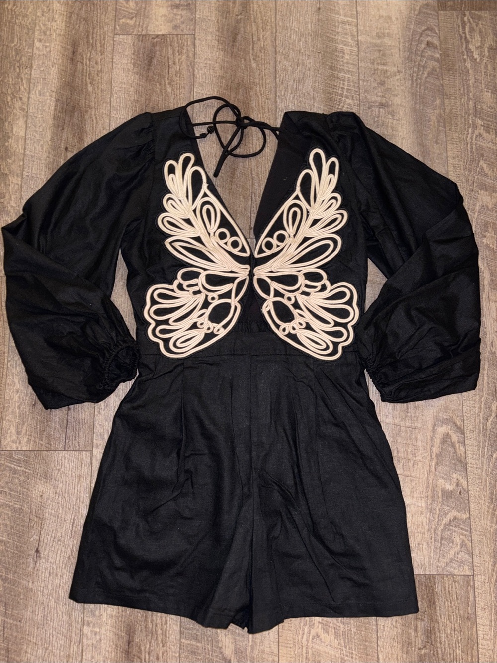 Farm Rio x Anthropologie Embroidered Long Sleeve Romper NWT - Picture 4 of 6